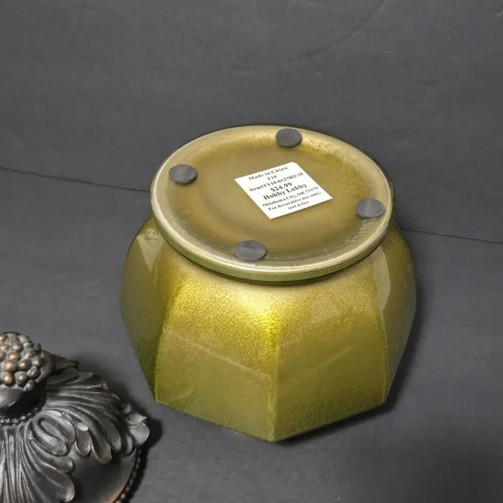 Decorative & Ornate Ceramic Glass Vase Jar With Lid‎